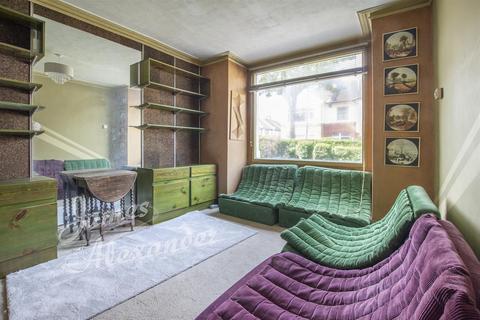 121 Beverstone Road, Thornton Heath, CR7 7LR