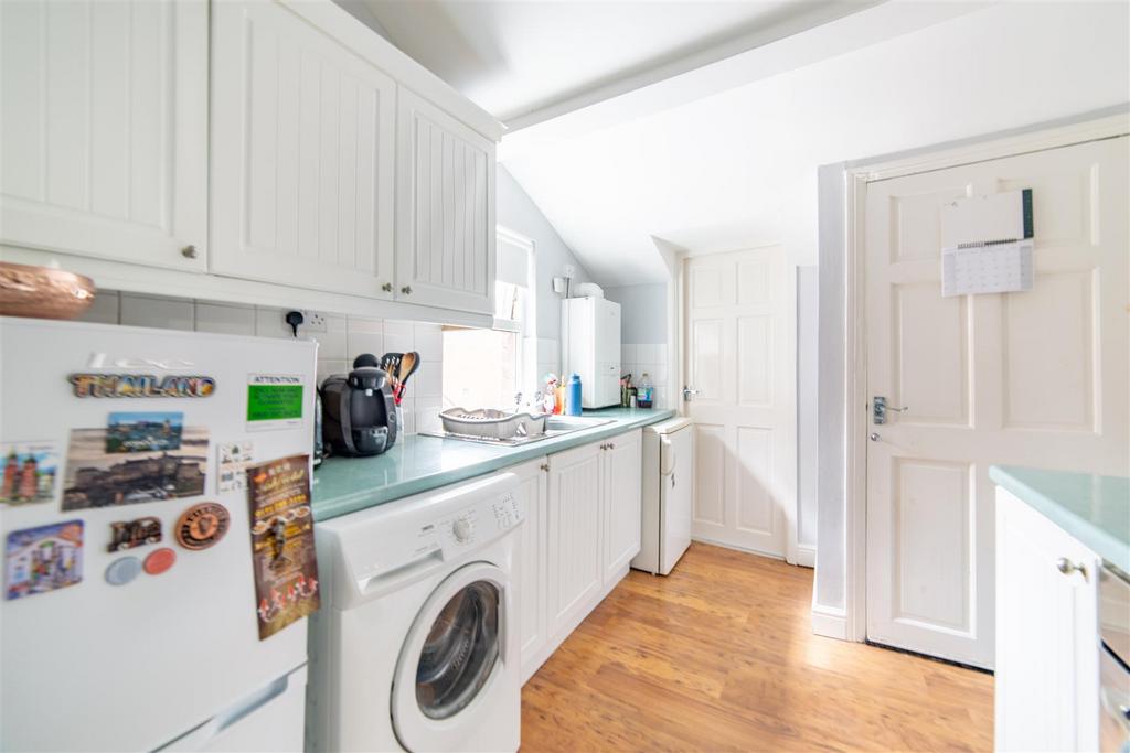 Delaval Terrace, Gosforth, NE3 2 bed flat £1,000 pcm (£231 pw)