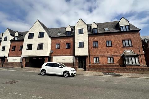 2 bedroom apartment to rent, Kendall Road, Colchester CO1