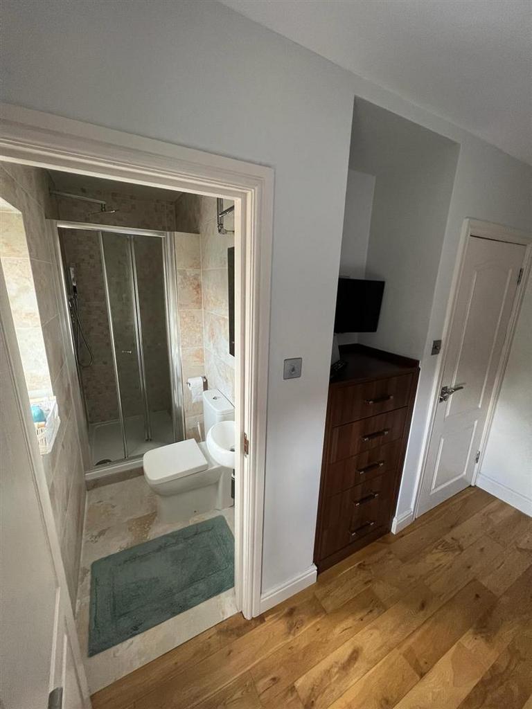 Alperton Lane, Wembley 5 bed property to rent £3,500 pcm (£808 pw)