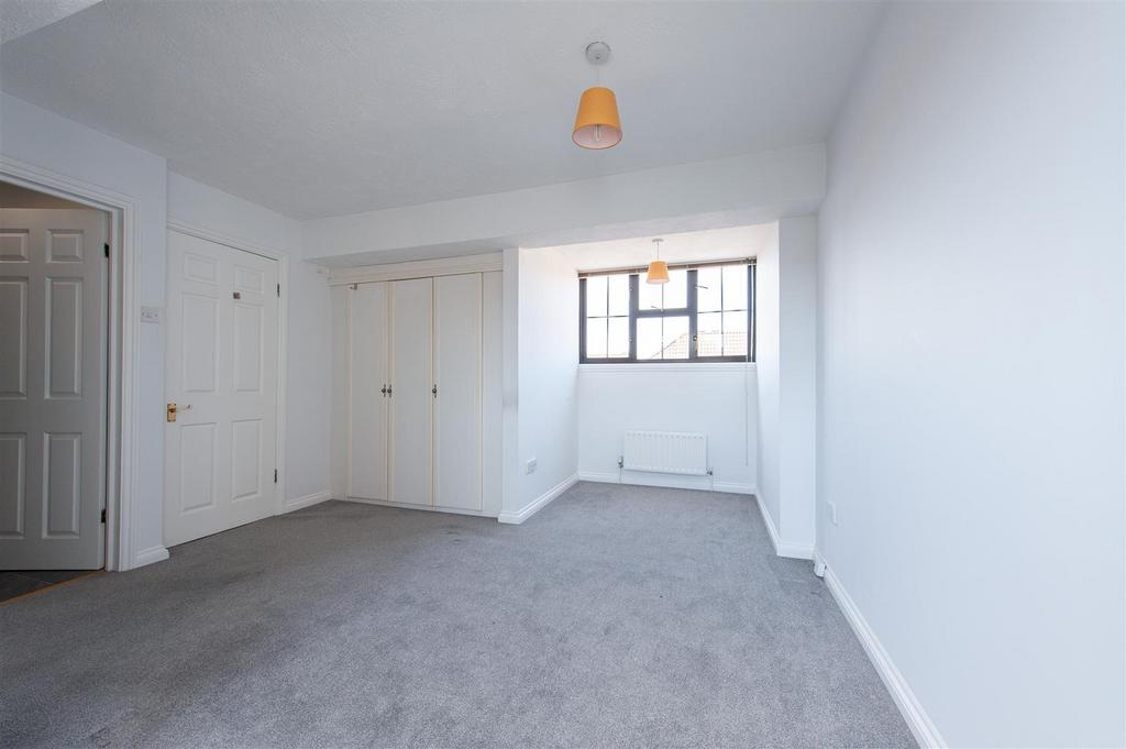 Bedroom 1.jpg