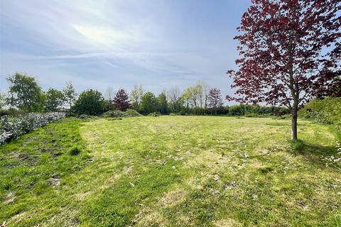 Plot for sale, Lombard Street, Orston