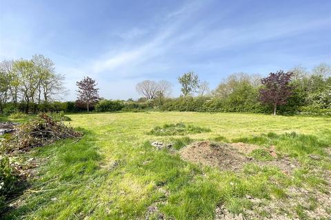 Plot for sale, Lombard Street, Orston
