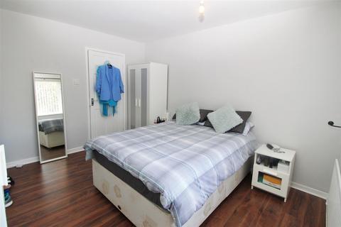 2 bedroom flat to rent, Whitehouse Lane, North Shields