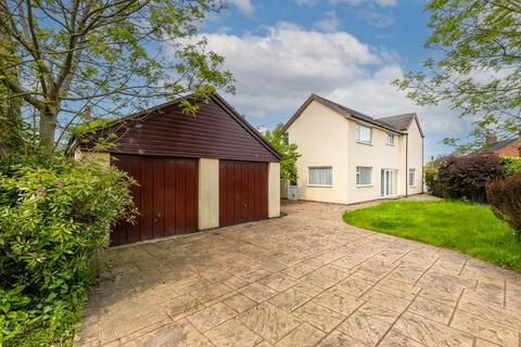 4 bedroom detached house for sale, Main Road, Shavington