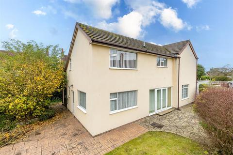 4 bedroom detached house for sale, Main Road, Shavington