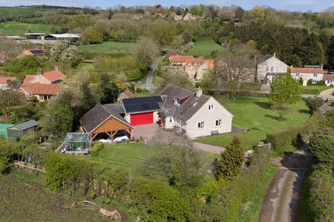 4 bedroom detached house for sale, Kilburn, York