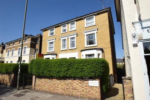 2 bedroom flat to rent, Sheen Road Richmond On Thames Surrey