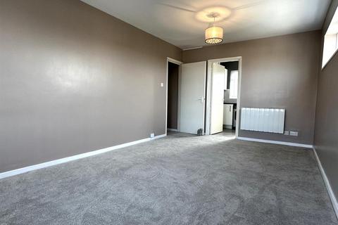 1 bedroom apartment to rent, Sutton Grove, Sutton