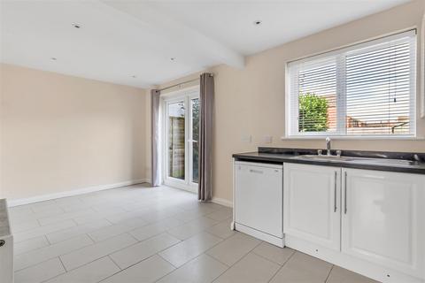 40 Castle Road, Alcester, B49 6BQ