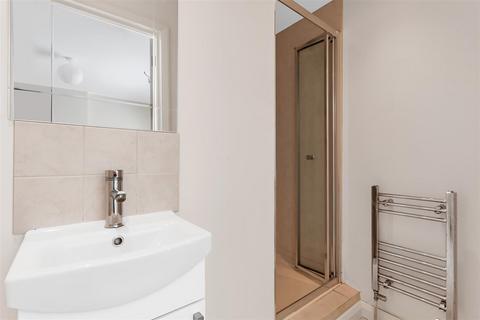 40 Castle Road, Alcester, B49 6BQ