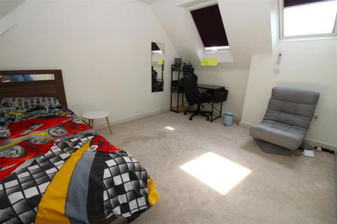 2 bedroom flat for sale, Church Street, Littlehampton