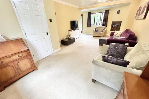 6 bedroom detached house for sale, Timbers Close, Great Notley