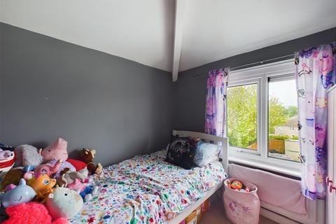 68 Austwick Road, Lancaster, LA1 2QY