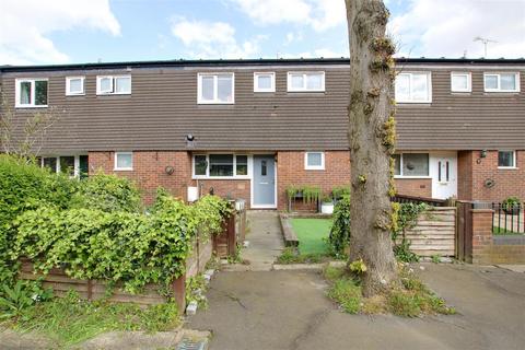 18 Mcgredy, Cheshunt, Waltham Cross, EN7 6JZ