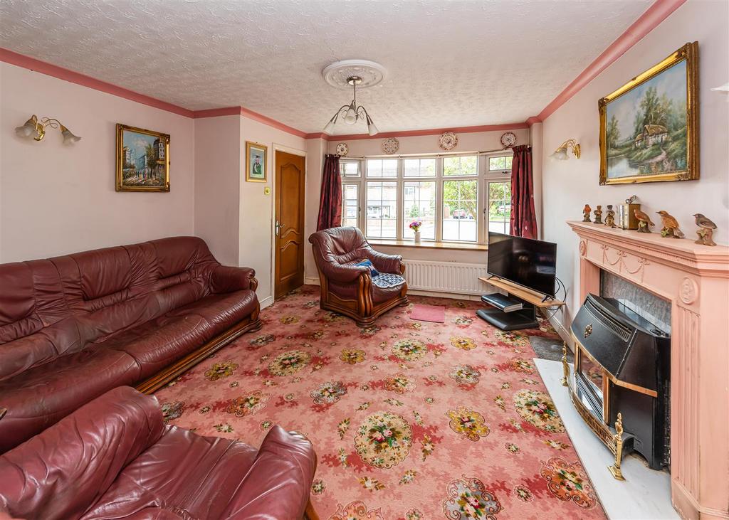 10 The Holloway-living.jpg
