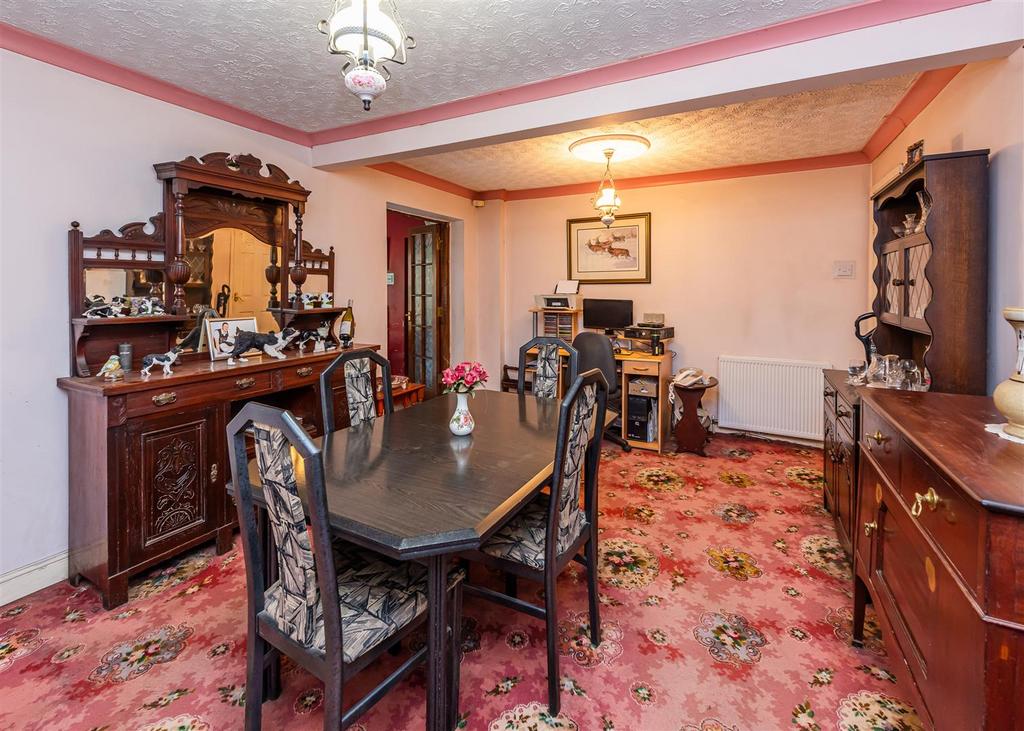 10 The Holloway-dining.jpg