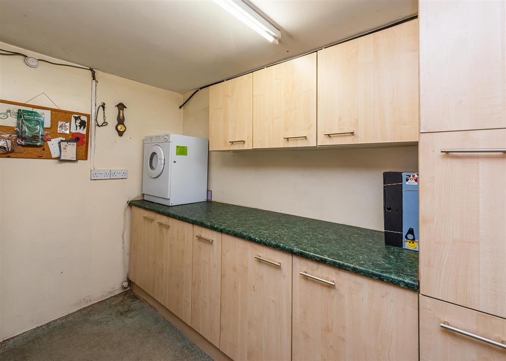 10 The Holloway-utility.jpg