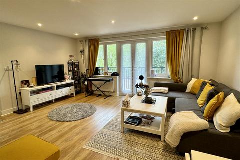 1 bedroom ground floor flat for sale, Haslemere