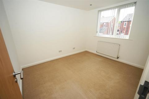 3 bedroom semi-detached house for sale, Turner Bridge Road, Tonge Park, Bolton