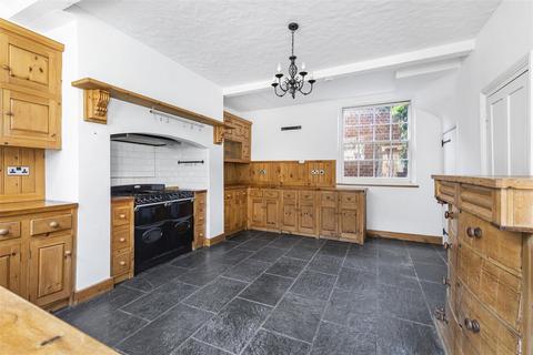 6 bedroom house to rent, Moulton Road, Newmarket CB8