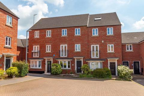 4 bedroom townhouse for sale, Kingfisher Drive, Leighton Buzzard