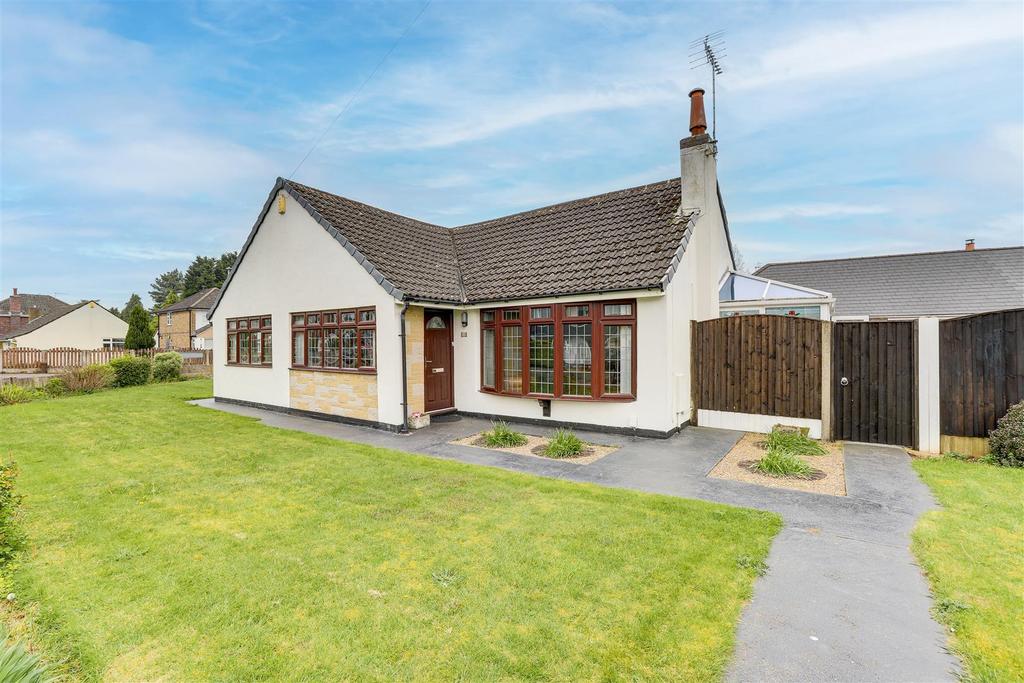 Vaughan Avenue, Hucknall NG15 3 bed detached bungalow for sale £280,000