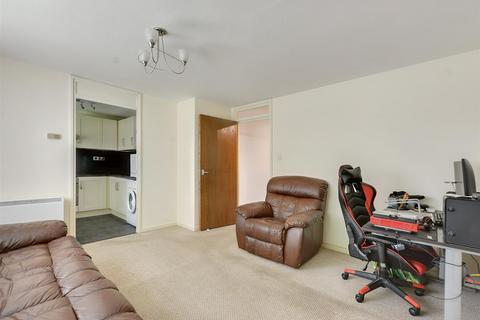 1 bedroom apartment for sale, Nidderdale, Wollaton