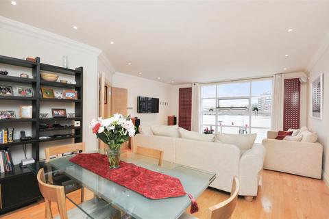 2 bedroom detached house to rent, Clove Hitch Quay, Battersea, SW11