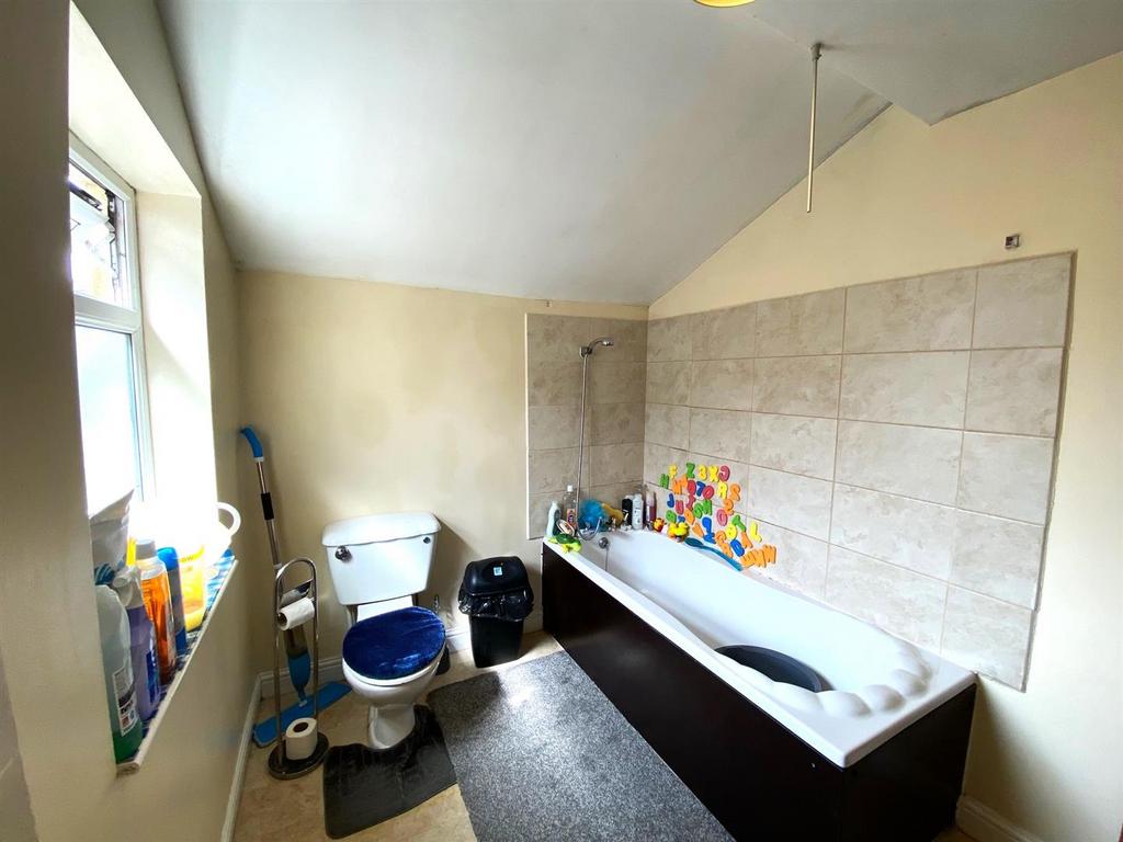 Bathroom.jpg