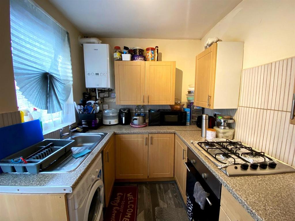 Kitchen 1.jpg