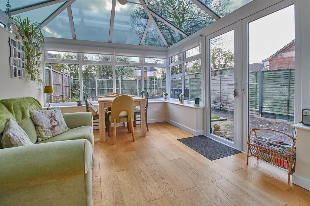 UPVC SUDG conservatory/ Dining room