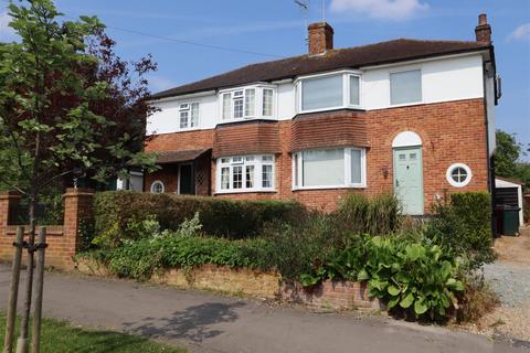 3 bedroom semi-detached house to rent, Chiltern Road