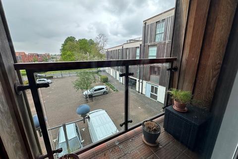 undefined, High Street, Upton NN5