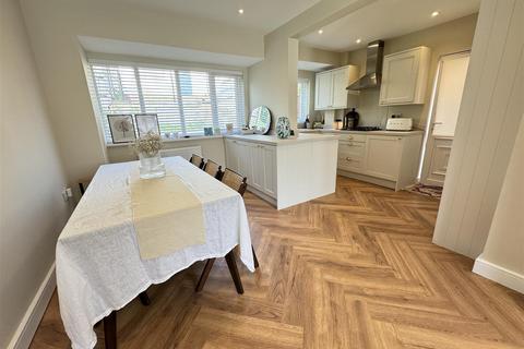 34 Appleton Avenue, Great Barr, Birmingham, B43 5NA