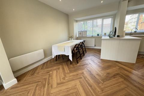 34 Appleton Avenue, Great Barr, Birmingham, B43 5NA