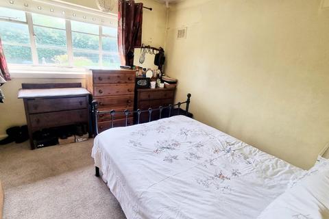 42 Blackberry Lane, Sutton Coldfield, B74 4JE