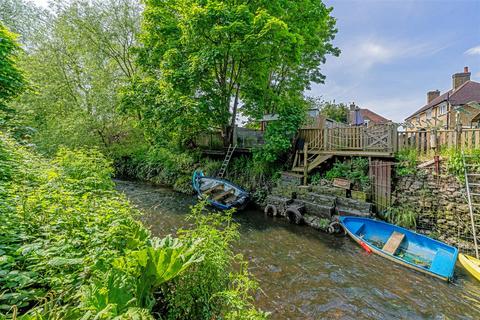 133 Haliburton Road, Twickenham, TW1 1PE