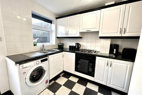 2 bedroom house for sale, Holton Road, Barry