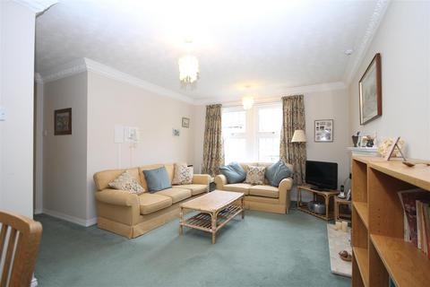 2 bedroom retirement property for sale, Meadowfield Park, Ponteland, Newcastle Upon Tyne