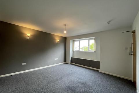 2 bedroom apartment to rent, Albion Road, Scarborough YO11