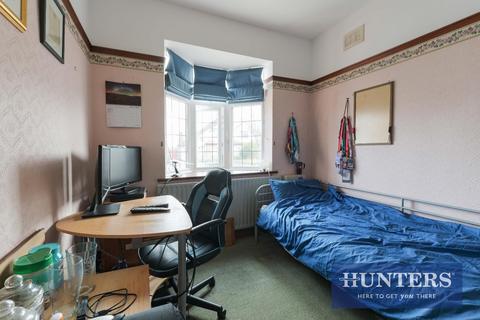 33 Tudor Avenue, Worcester Park, KT4 8TY