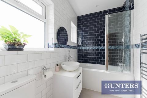 33 Tudor Avenue, Worcester Park, KT4 8TY