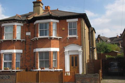 3 bedroom house to rent, Lower Road, Harrow