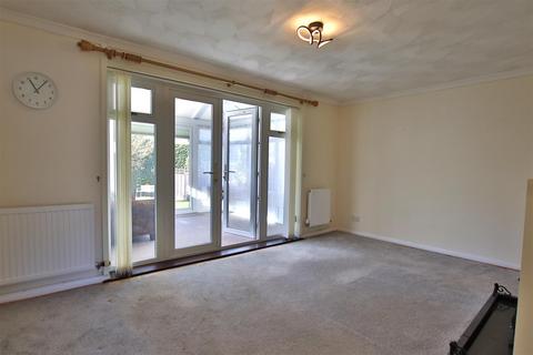 2 bedroom bungalow for sale, Moulder Road, Tewkesbury