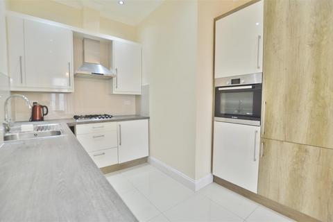 1 bedroom flat for sale, Sapphire Court, High Street, Slough