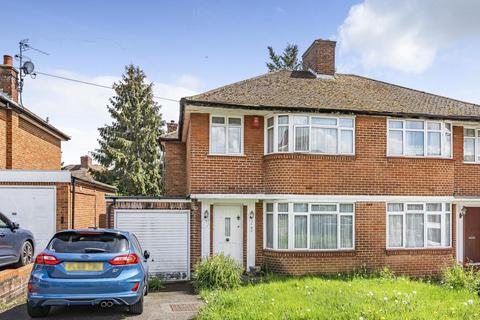 4 Parsons Crescent, Edgware, HA8 8QG