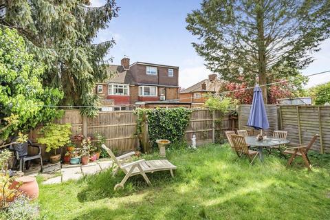 4 Parsons Crescent, Edgware, HA8 8QG