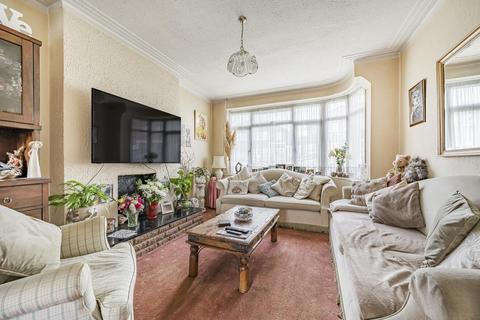 4 Parsons Crescent, Edgware, HA8 8QG
