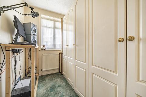 4 Parsons Crescent, Edgware, HA8 8QG